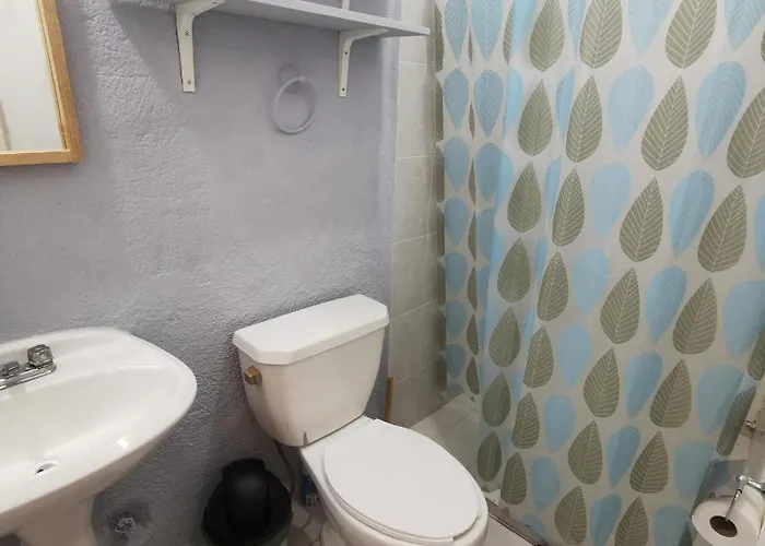 2 Bedroom With A/c Wi-fi Location! *
