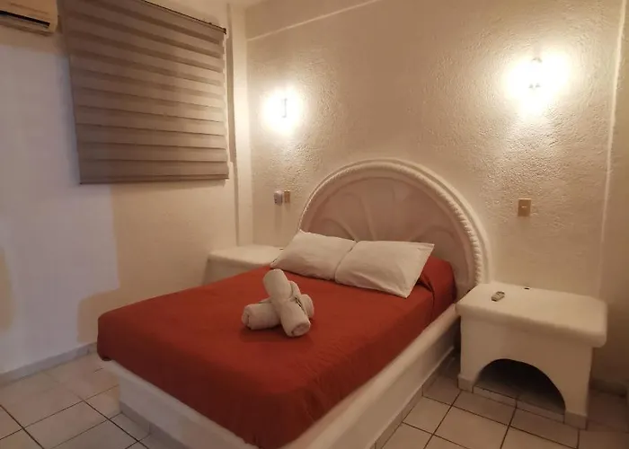 2 Bedroom With A/c Wi-fi Location! * Zihuatanejo