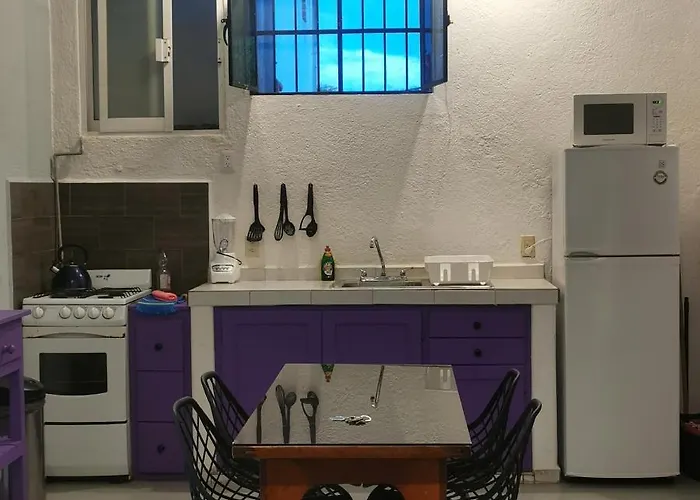 2 Bedroom With A/c Wi-fi Location! *